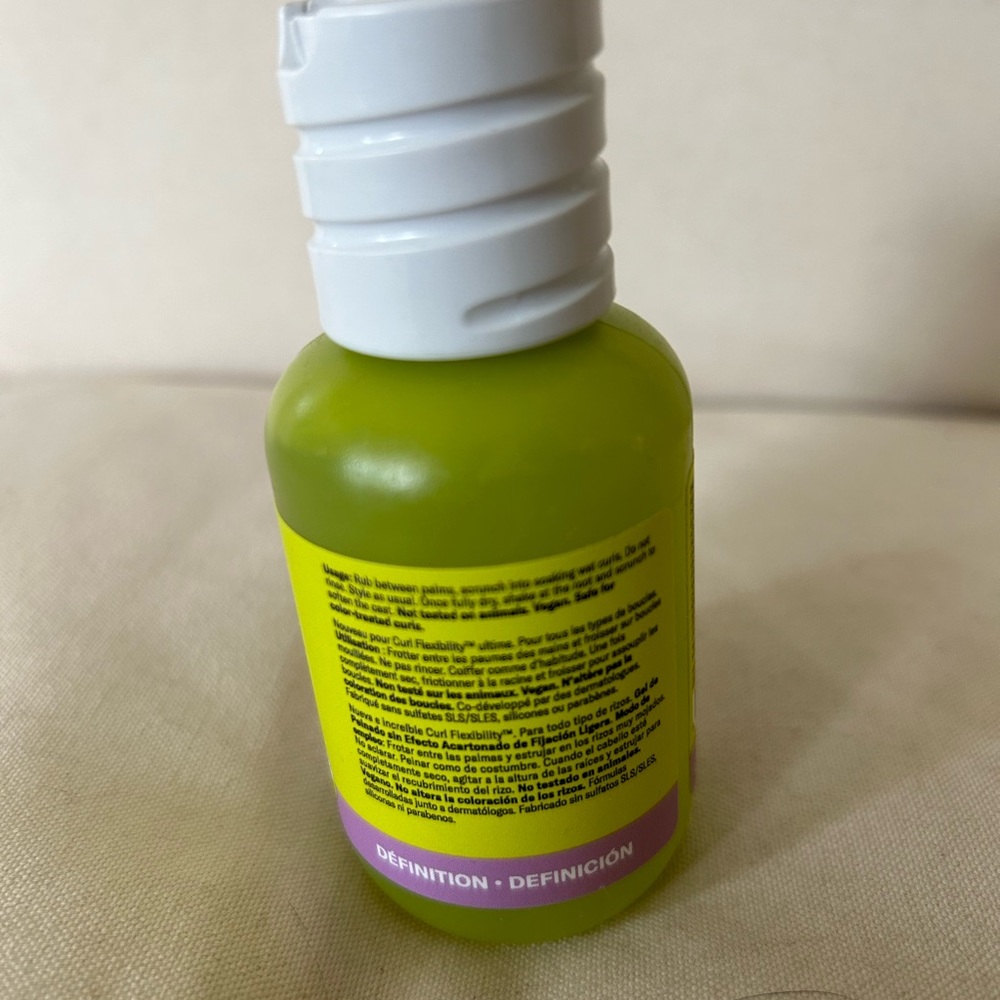 DevaCurll LightDefining Gel - Picture 3 of 4